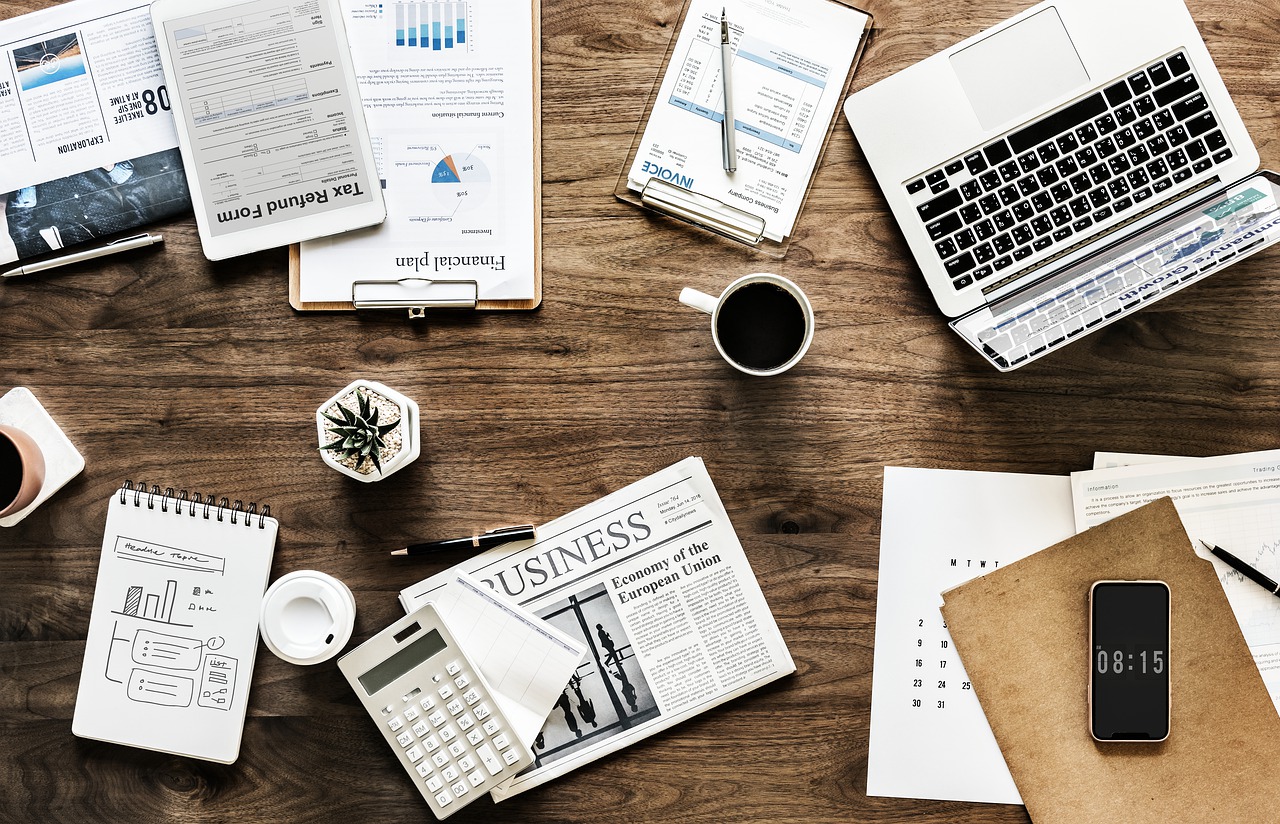 desk-3139127_1280-1